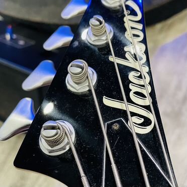 Для ценителей Jackson KB-1 оригинальный kelly bass
