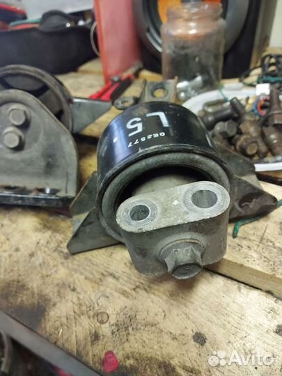 Подушка опора крепление двс МКПП Chevrolet Aveo T2
