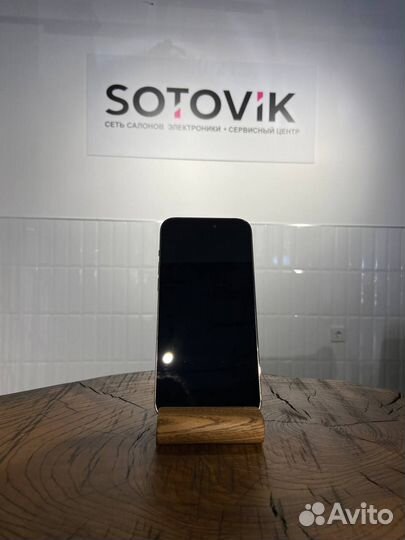 iPhone 15 Pro, 256 ГБ