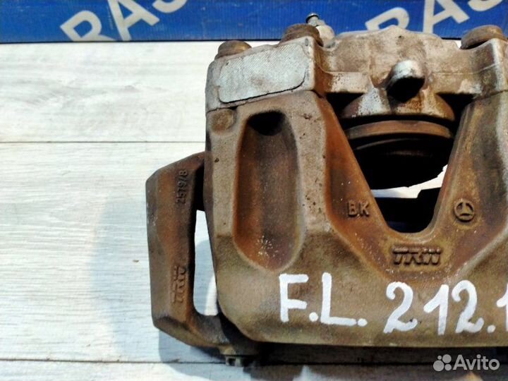 Суппорт передний левый Mercedes-Benz 212.054 E 300