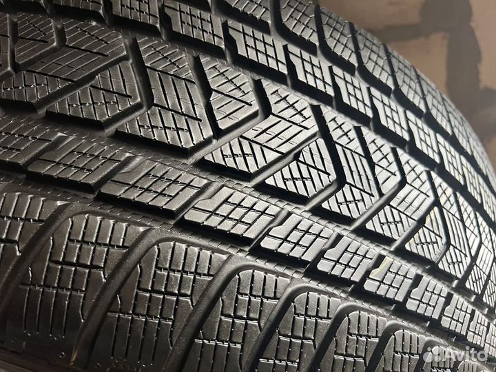 Pirelli Scorpion Winter 275/50 R20