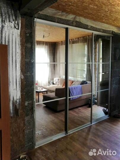 Раздвижная перегородка с матовым стеклом