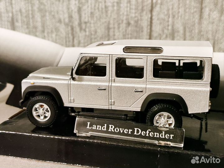 Модель Land Rover Defender 1/43 Джип Внедорожник