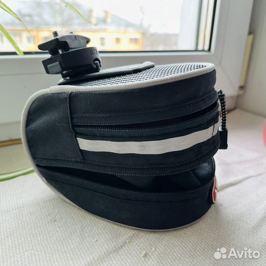 Подседельная сумка Abus с чехлом