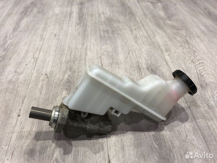 Главный тормозной цилиндр Kia Rio 3 G4FC 2012