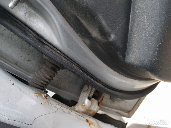 Дверь передняя правая Toyota Vista SV40