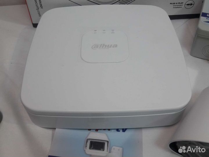 Комплект видеонабдюдения 4Мп Dahua 8 камер