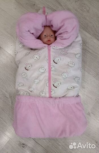 Конверт на выписку + подарок ручной вязки