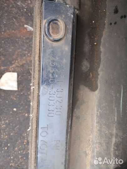 Lexus GS350 порог правая