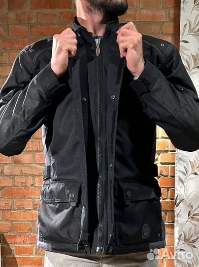 Мотокуртка Triumph