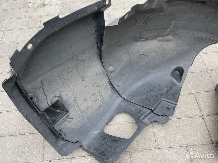 Подкрылок (локер) передний VW Passat B8