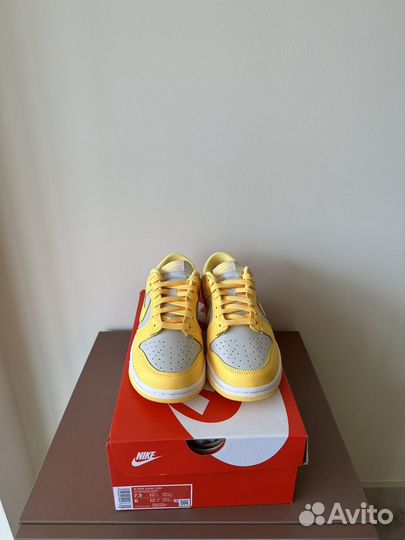 Nike Dunk Low Citron Pulse (Women's)