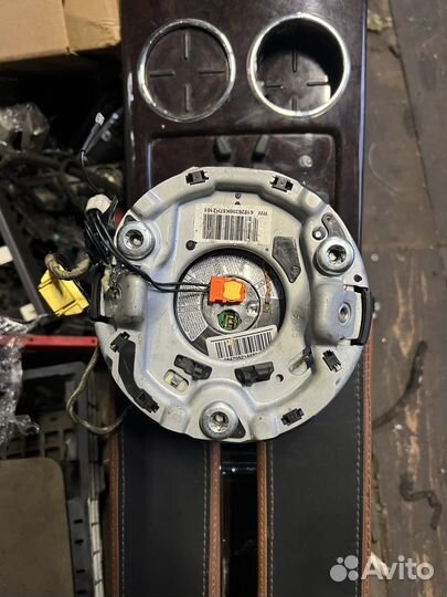 Подушка безопасности водителя Audi A8 D3