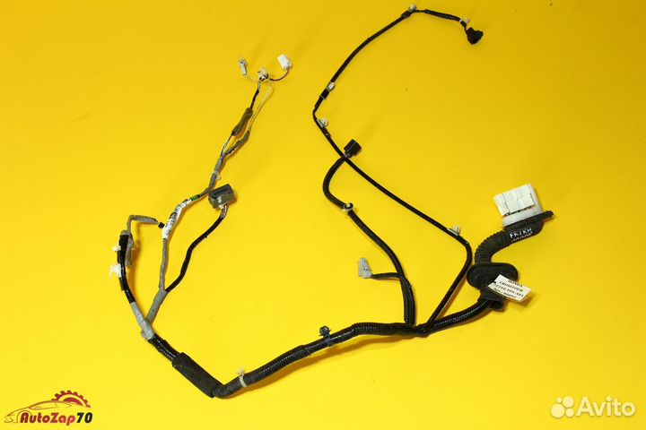Honda Crosstour Проводка двери передней правой