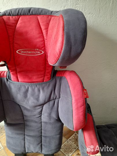 Автомобильное кресло