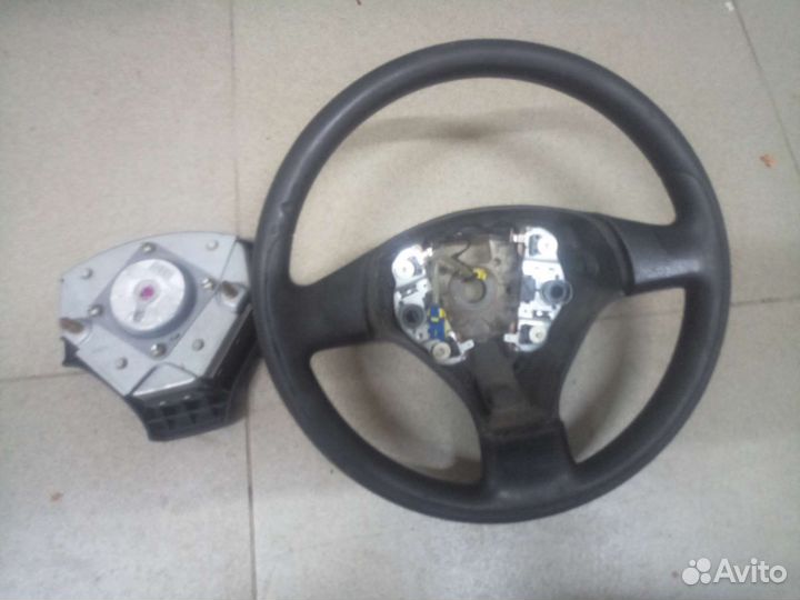 Руль три спицы Гольф 4 Бора Джетта Пассат в5