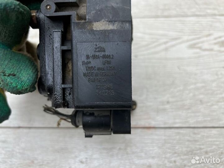 Блок клапанов пневмоподвески Porsche Cayenne 955