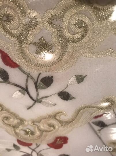 Подарочные комплекты скатерти с салфетками