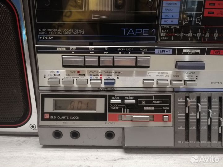 Кассетный магнитофон Sharp GF-800