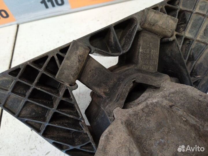 Опора двигателя правая Renault Logan 2 1.6 2016