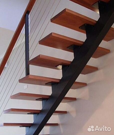 Лестница металлическая на второй этаж
