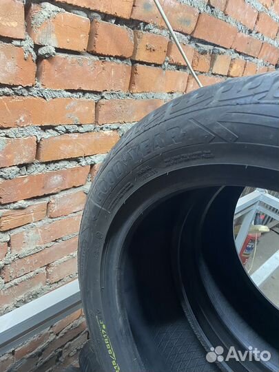 Goodyear Eagle Ultra Grip 215/55 R17 98V