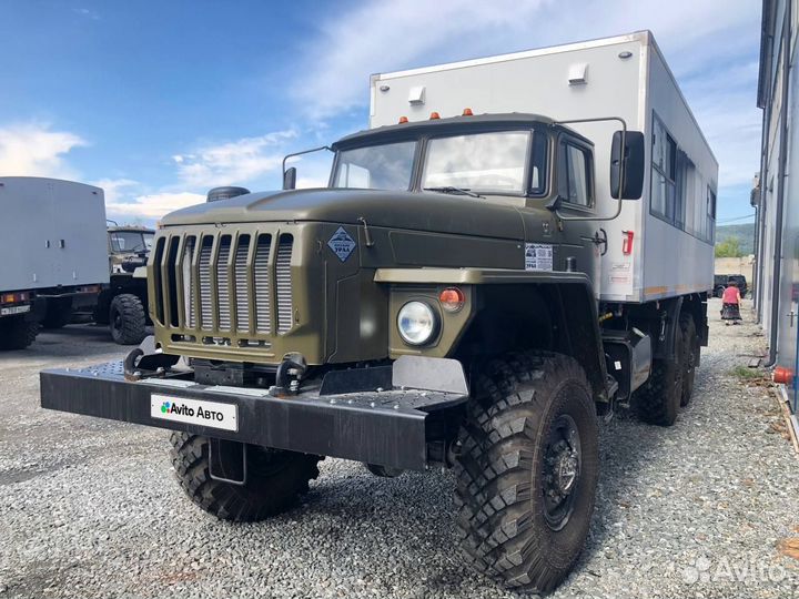 Вахтовый автобус Урал 3255, 2024