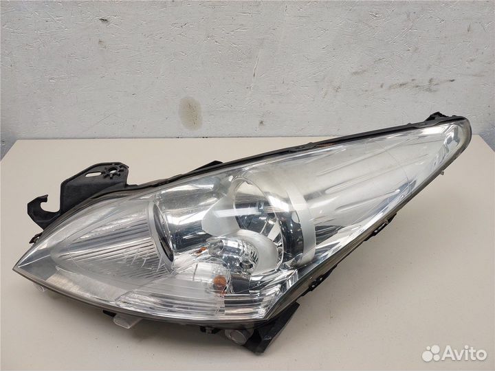 Фара (передняя) Peugeot 3008, 2011