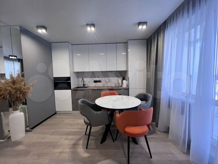 2-к. квартира, 55 м², 7/12 эт.