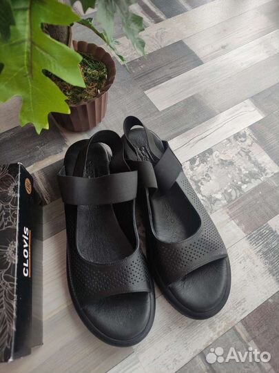 Босоножки Clovis