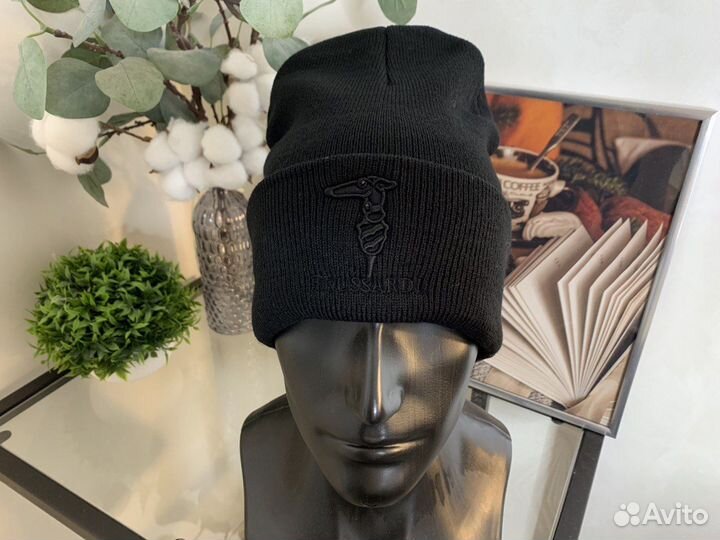 Шапка Trussardi