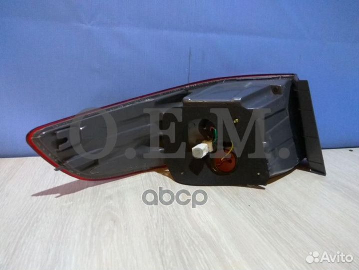 Фонарь правый внешний Kia Rio 3 QB седан, 2015