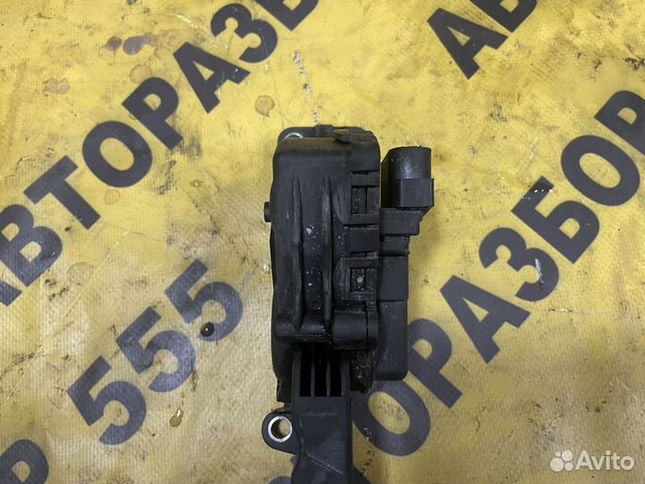 Педаль газа Ford Focus 2