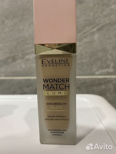 Тональная основа wonder match lumi