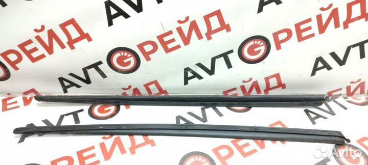 Молдинг лобового стекла Audi A6 4G CGW 18.04.2011