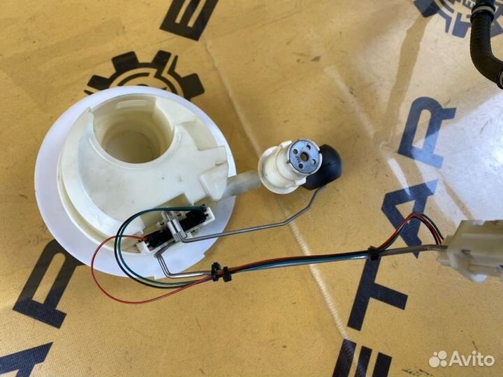 Датчик уровня топлива Audi S5 8T 4.2 caua 2009