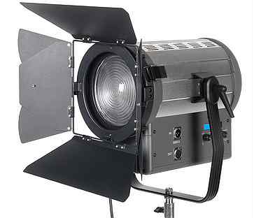 GreenBean Fresnel 300 LED X3 Bi-color DMX