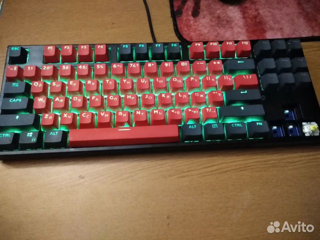 Red square keyrox tkl equinox. Red Square Keyrox TKL Green. Red Square Keyrox TKL без кейкапов. Red Square Keyrox TKL вид сверху. Keyrox Classic TKL серо красная.