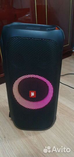 Портативная колонка jbl