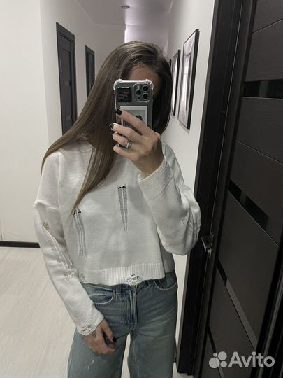 Рваный свитер