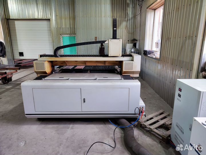 Лазерный станок для резки металла YD 3015C
