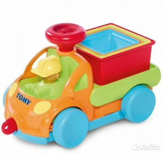 Грузовик сортер с пирамидкой Tomy