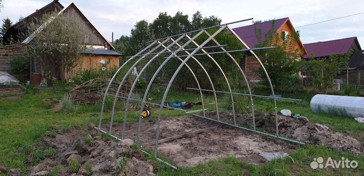 Теплицы разных форм и размеров