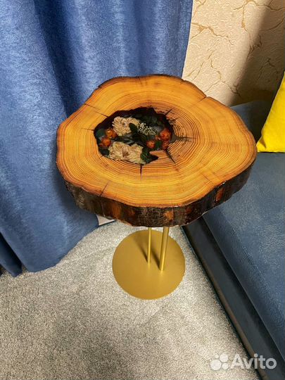 Стол журнальный