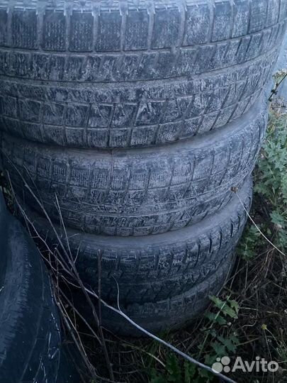 Bridgestone Blizzak DM-V1 225/60 R17