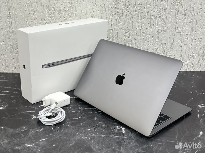 Apple MacBook Air 13 2020 256gb Идеал