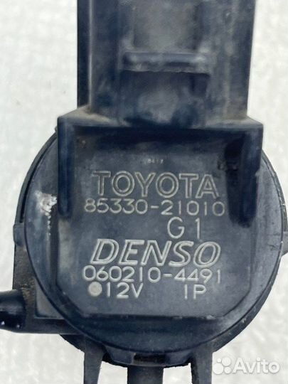 Моторчик омывателя лобового Toyota Camry V50/V55