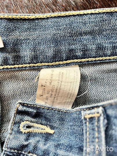 Джинсы armani