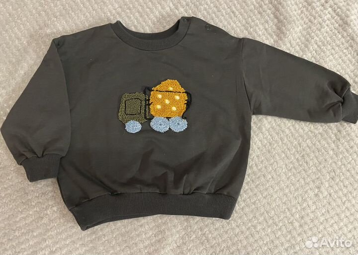 Костюм (свитшот и штанишки) для мальчика