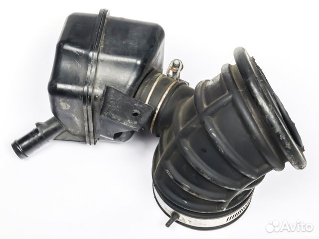 Патрубок корпуса воздушного фильтра Nissan Serena